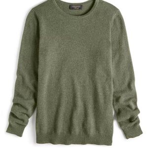 Cashmere Charter Club Crewneck Sweater in Shire Green size small. Worn once.